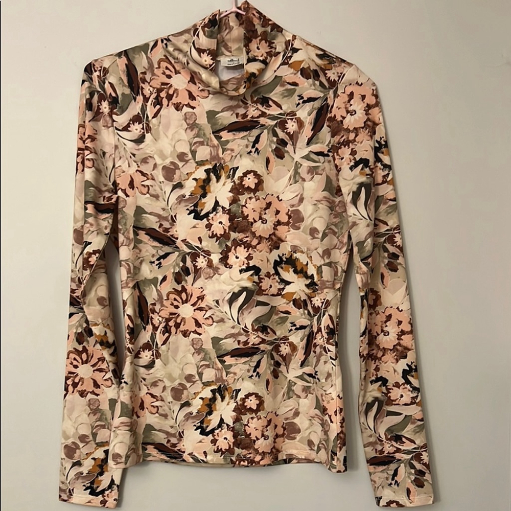 Aritzia Wilfred Cheval Floral Mock Neck Top